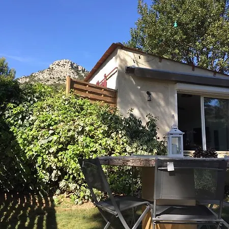 Au Havre De Paix Sainte Victoire Casa de hóspedes *